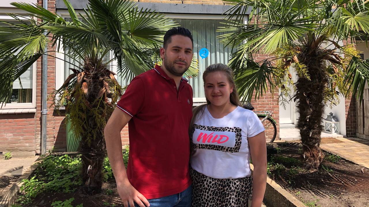 Robin van den Heuvel en zijn vrouw zijn hun huis ontvlucht. (Foto: René van Hoof)