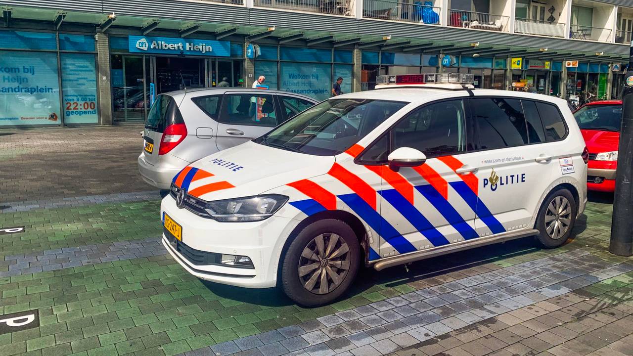 De man overviel de Kruidvat op klaarlichte dag (foto: Dave Hendriks).