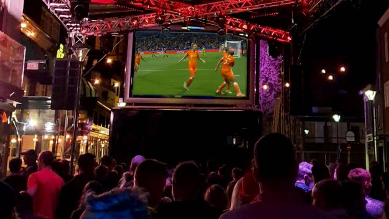 Afgelopen woensdag was het al feest in hartje Boxmeer (foto: Sven Janssen).