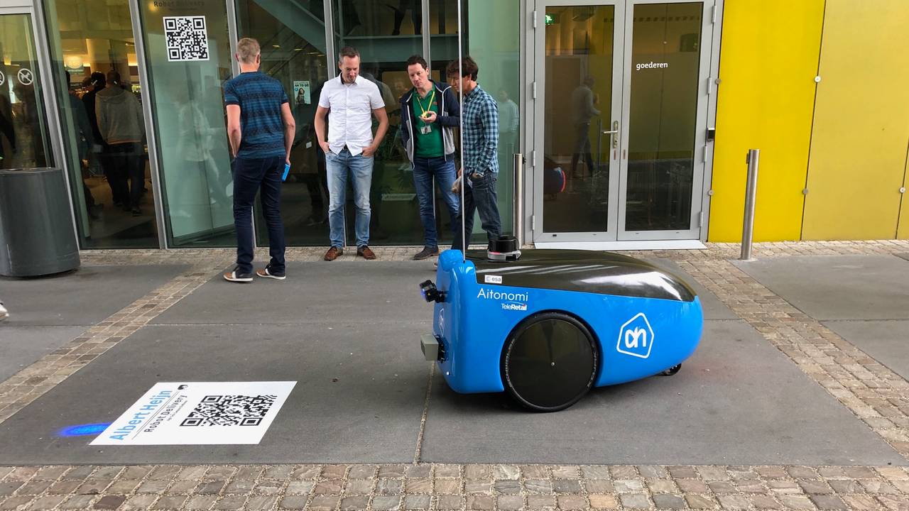 De bezorgrobot van AH op hightechcampus
