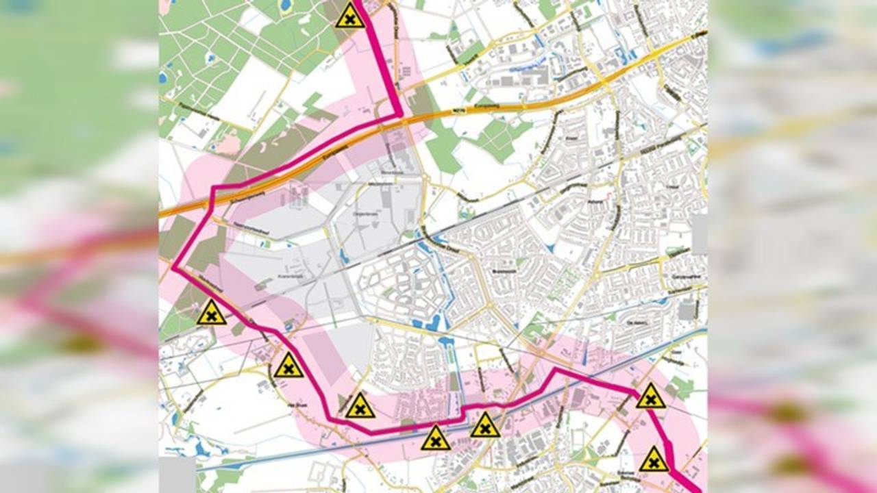 De geschrapte route van de buizen door Helmond.