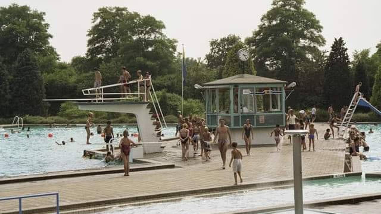 Het laatste openluchtzwembad van Tilburg aan de Friezenlaan (archieffoto).