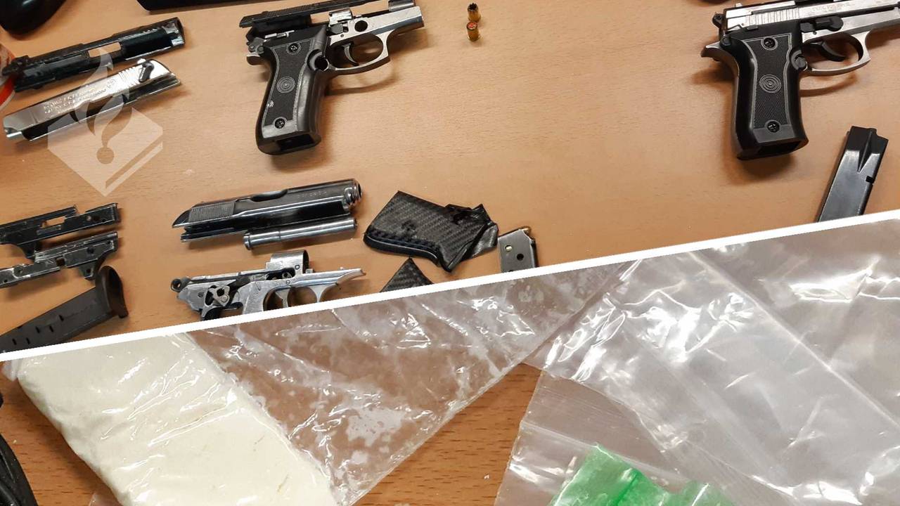 Een deel van het in beslag genomen spul (foto: politie).