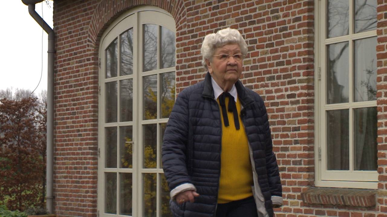 Nel vluchtte 's nachts vaak naar de 'schuilkelder'.