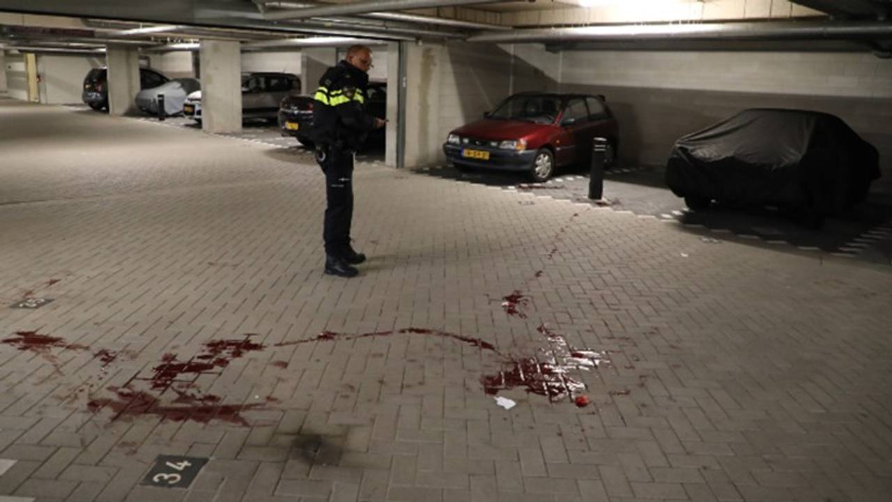 De vrouw bloedde hevig na de aanval (foto: Erik Haverhals).