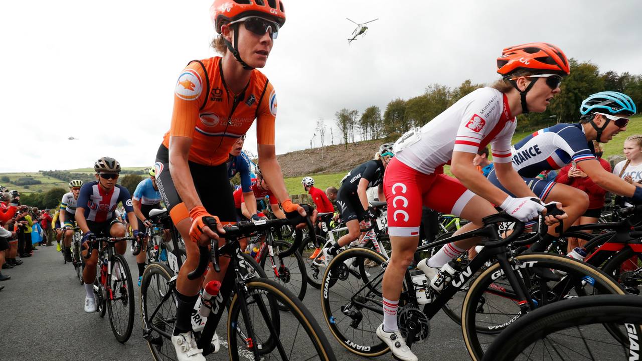 Marianne Vos in het peloton. (Foto: ANP)