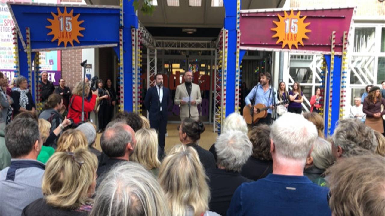 Drukte in de Verkadefabriek.