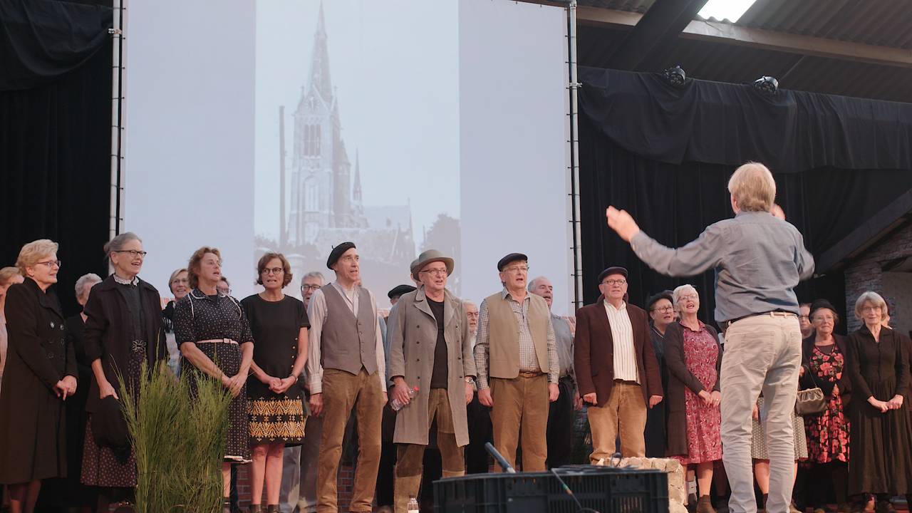 Na 75 jaar wordt de revue weer opnieuw opgevoerd.