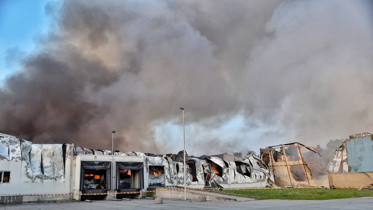 De brand heeft een enorme ravage veroorzaakt (foto: Toby de Kort)