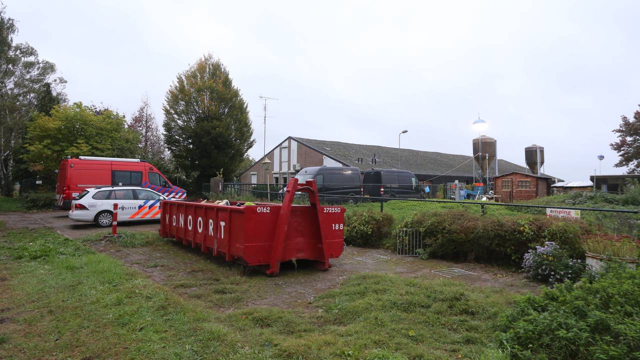 Ter plekke wordt onderzoek gedaan. (Foto: Bart Meesters / Meesters Multi Media)