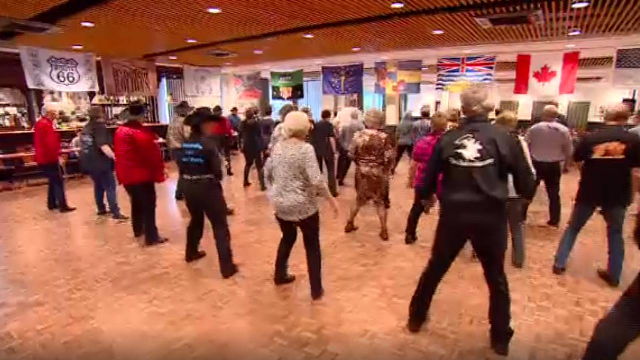 Van zaterdagochtend zot zaterdagnacht dansen voor Pink Ribbon (Foto: screenshot video)