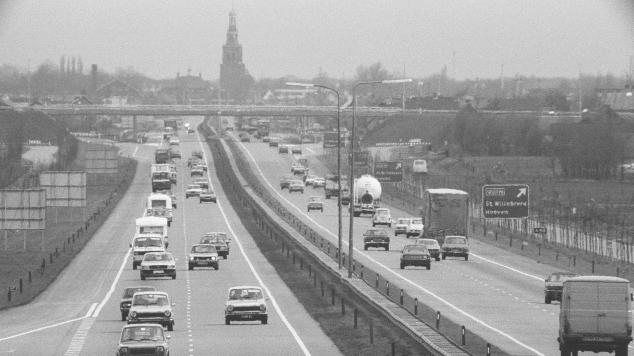 De snelweg A58 ging vroeger bij Etten-Leur over in de stoplichtenweg N58. (foto: Ben Steffen)