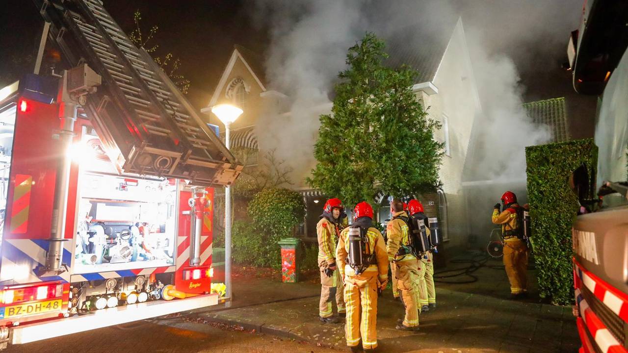 De bewoners zijn uit het huis gehaald (foto: SQ Vision Mediaprodukties).