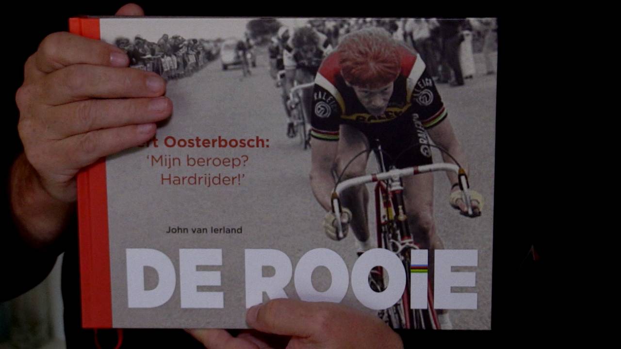 Het boek 'De Rooie' van John van Ierland over Bert Oosterbosch.