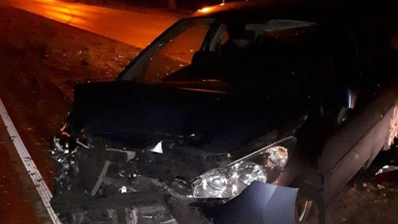 De bestuurders van de beschadigde auto's bleken te zijn verdwenen toen de politie arriveerde.