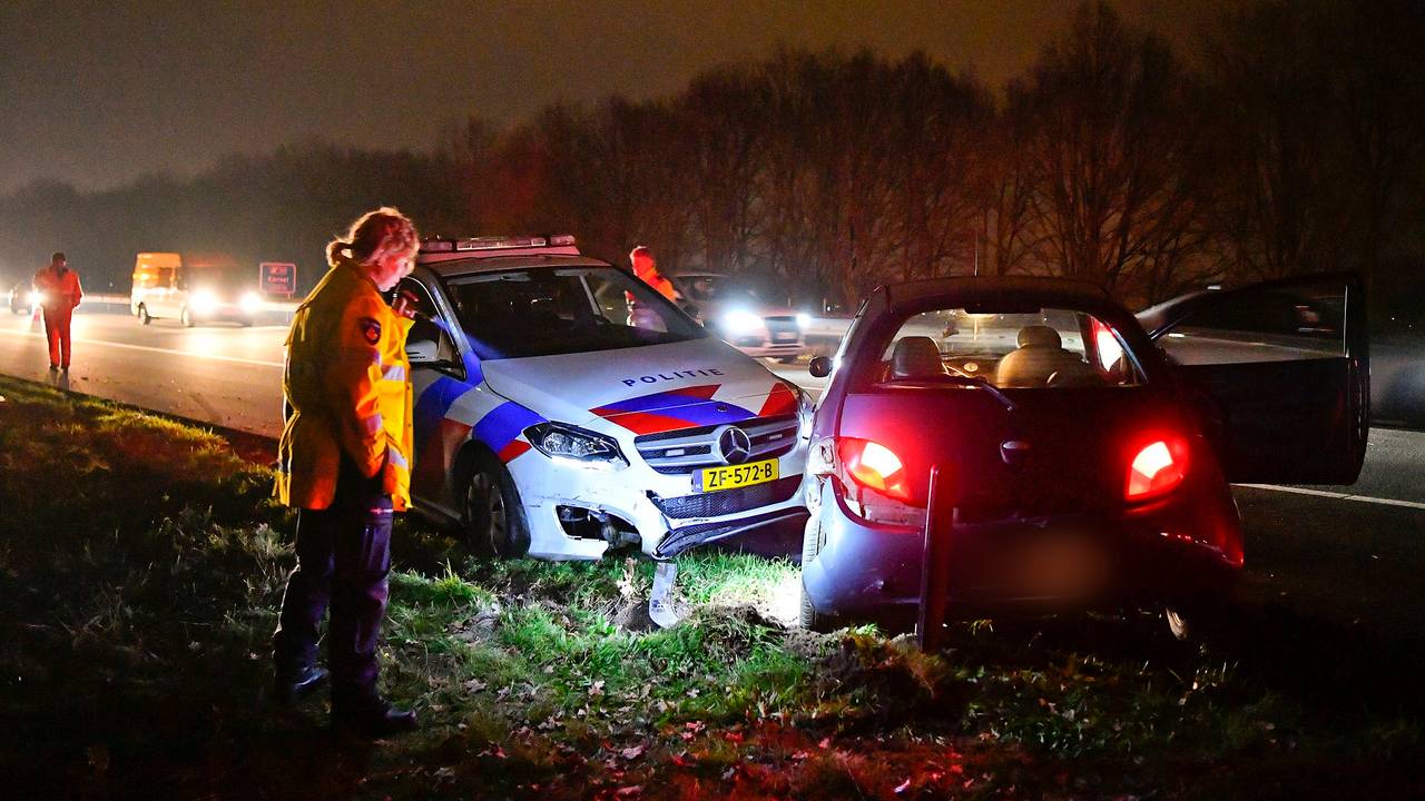 De automobilist op de A67 negeerde een stopteken. (Foto: Rico Vogels)