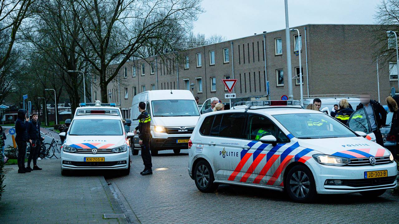 Man gewond bij steekpartij in Tilburg. (foto: Jack Brekelmans).