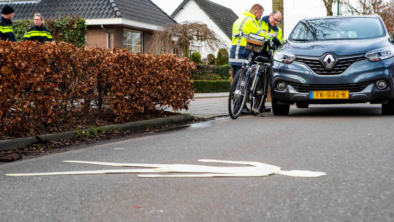 Het ongeval vond plaats op de Sterkselseweg in Heeze (Foto: Dave Hendriks).