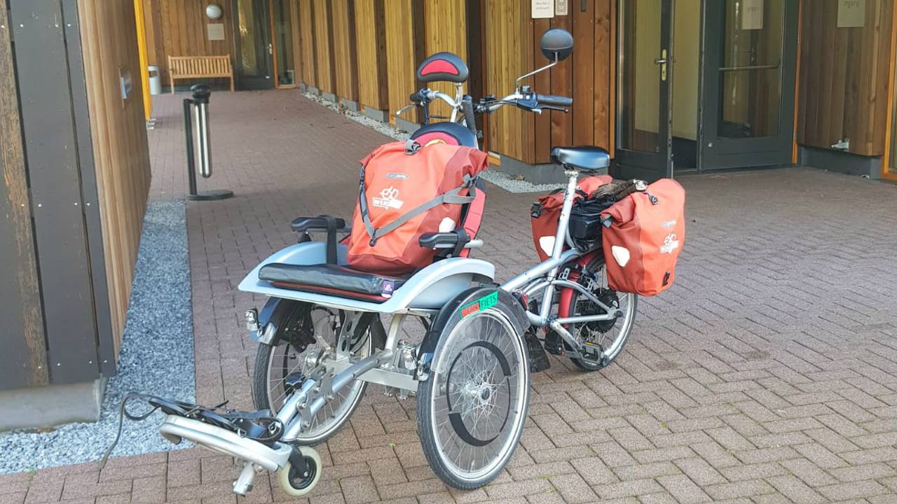 De man had als grote wens om nog een keer mee te mogen fietsen (foto: Marjanne Smits)