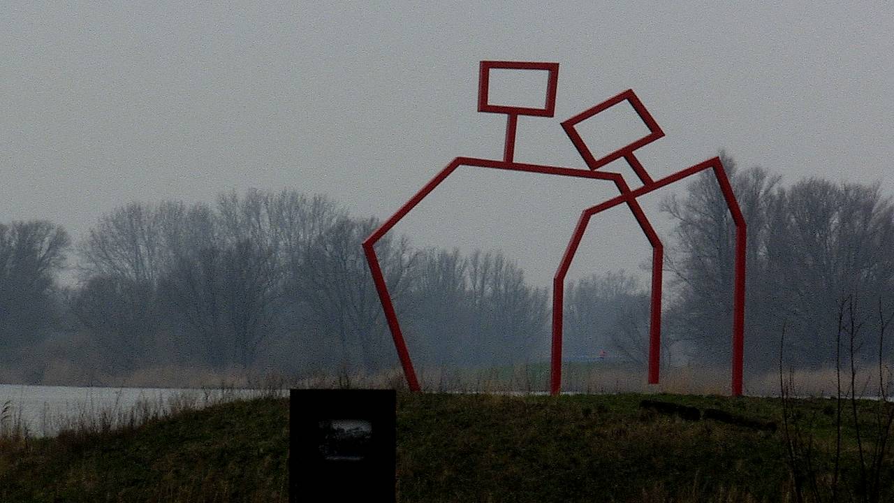 'Wachten tot het eindigt', diep in de Biesbosch wachten twee 'mensen' op betere tijden
