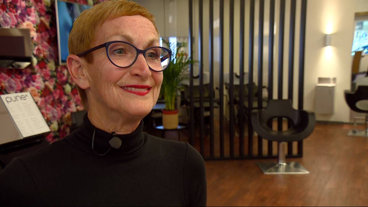 Hanny is opgelucht, haar kapsalon kan weer open.