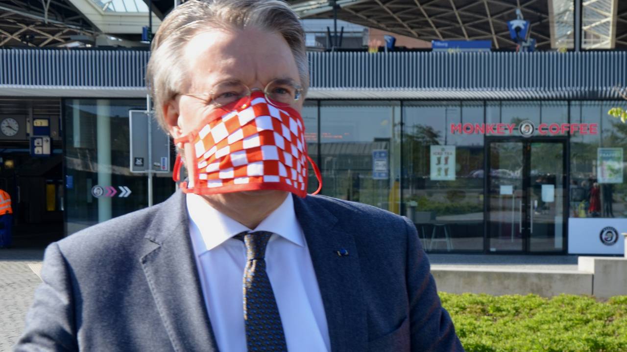 Als Een Mondkapje In Bus En Trein Verplicht Wordt Dan Liefst Een Brabantse Omroep Brabant