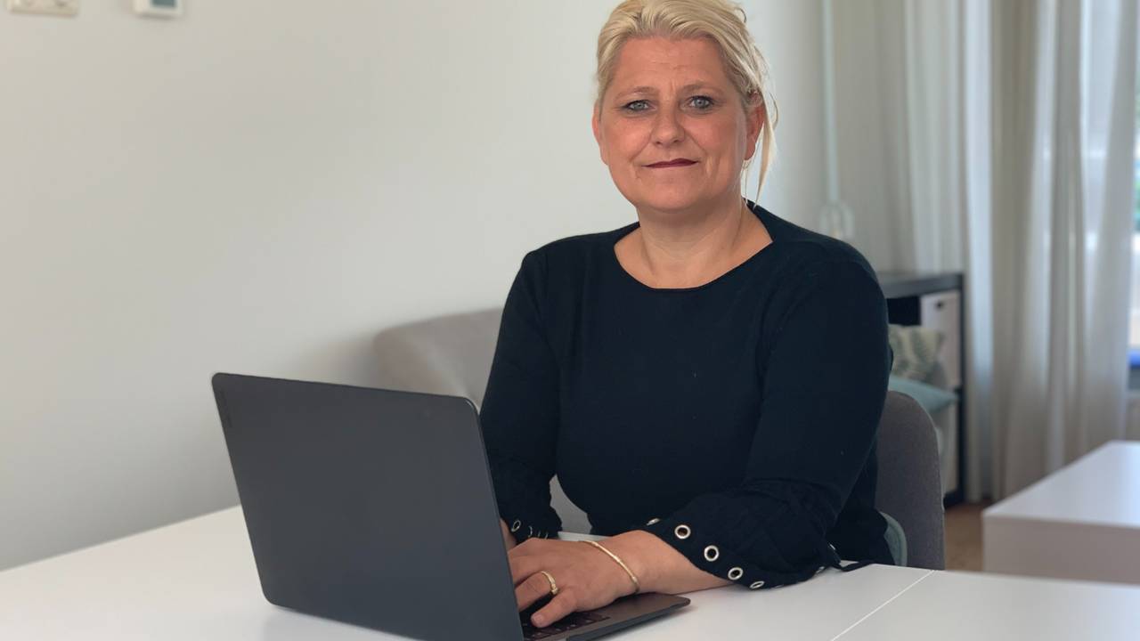 Wilma uit Den Bosch voelt zich opgelicht door Transavia. (Foto: Jessica Ranselaar)