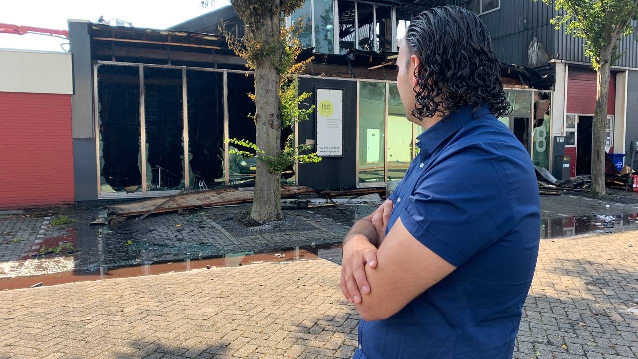 Het kantoor van Tarik Essaidi is compleet verwoest door de brand. (foto: Eva de Schipper)