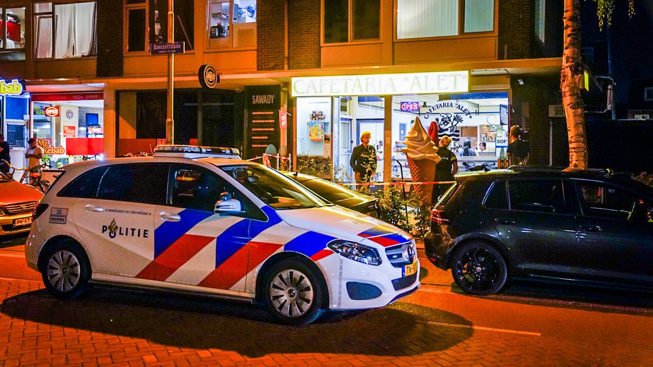 De cafetaria werd rond 10 uur overvallen (foto: Sem van Rijssel/SQ Vision Mediaprodukties).