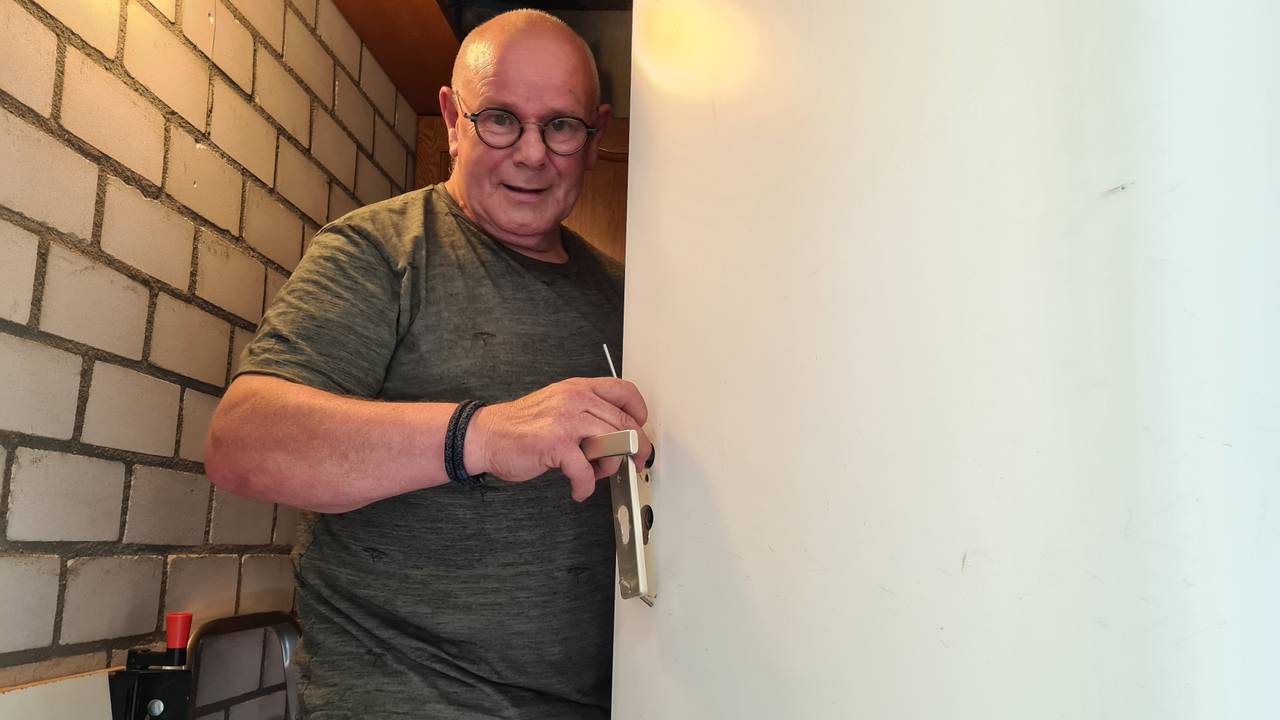 Moeten Uw Sloten Vervangen Worden? - Bel Sloten Dang +32 485 36 12 14 - Betrouwbare Slotenmaker in Antwerpen 24/7 thumbnail