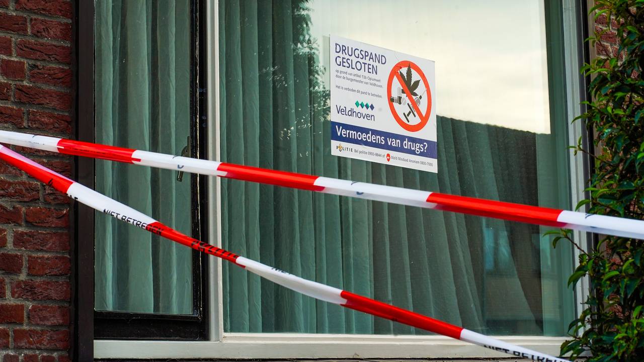 De politie heeft het pand gesloten. (Foto: SQ Vision Mediaprodukties).
