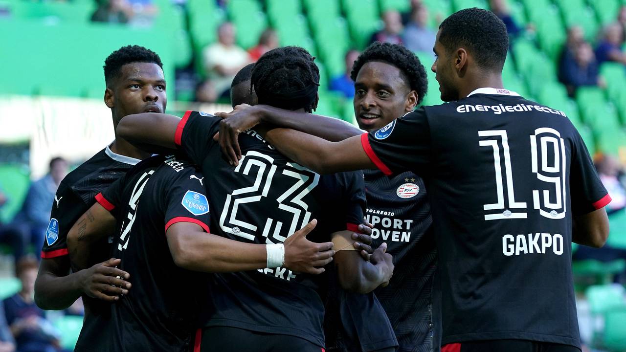 PSV viert de 1-2 van Donyell Malen (foto: OrangePictures).