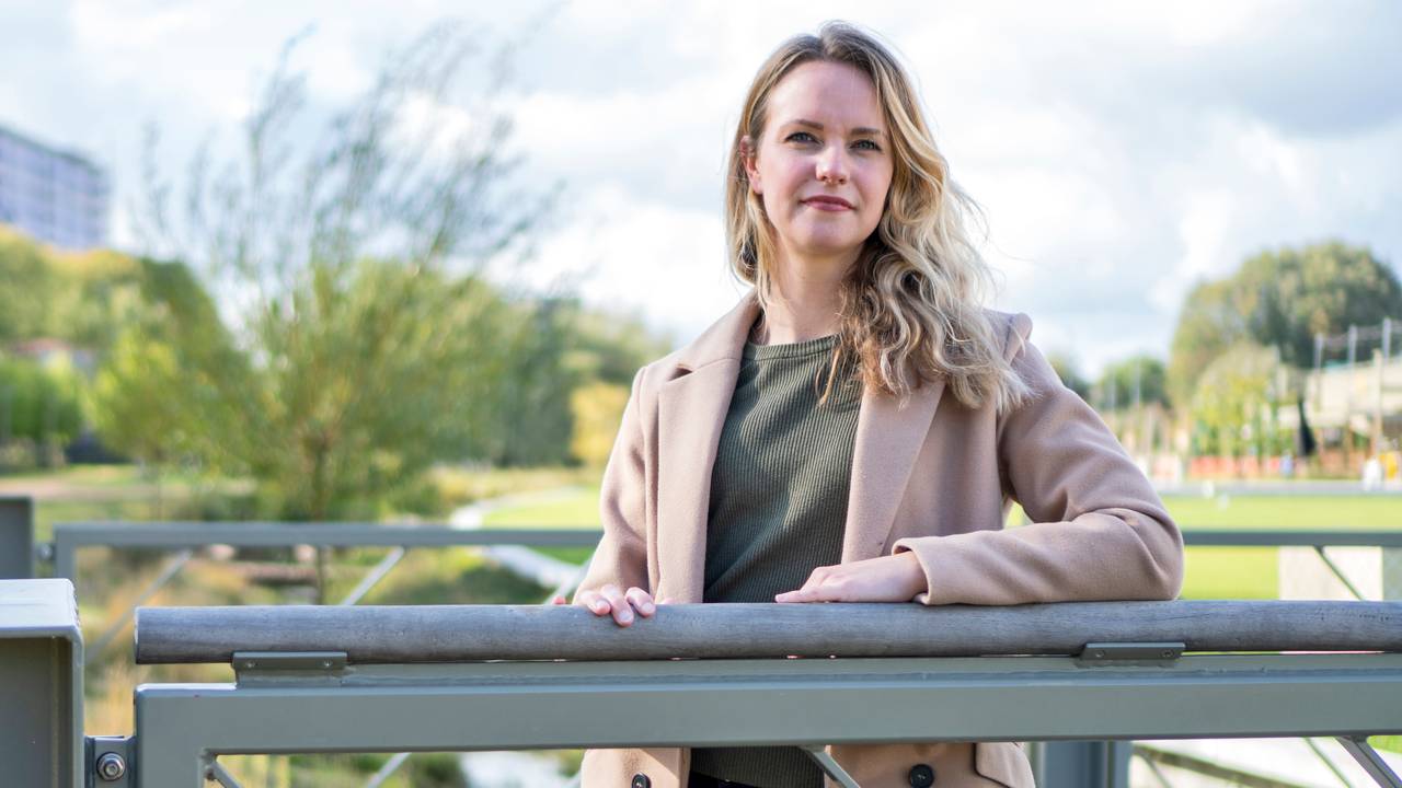 Femke werd  slachtoffer van een loverboy en wil nu anderen helpen (foto: Ilse Schoenmakers).