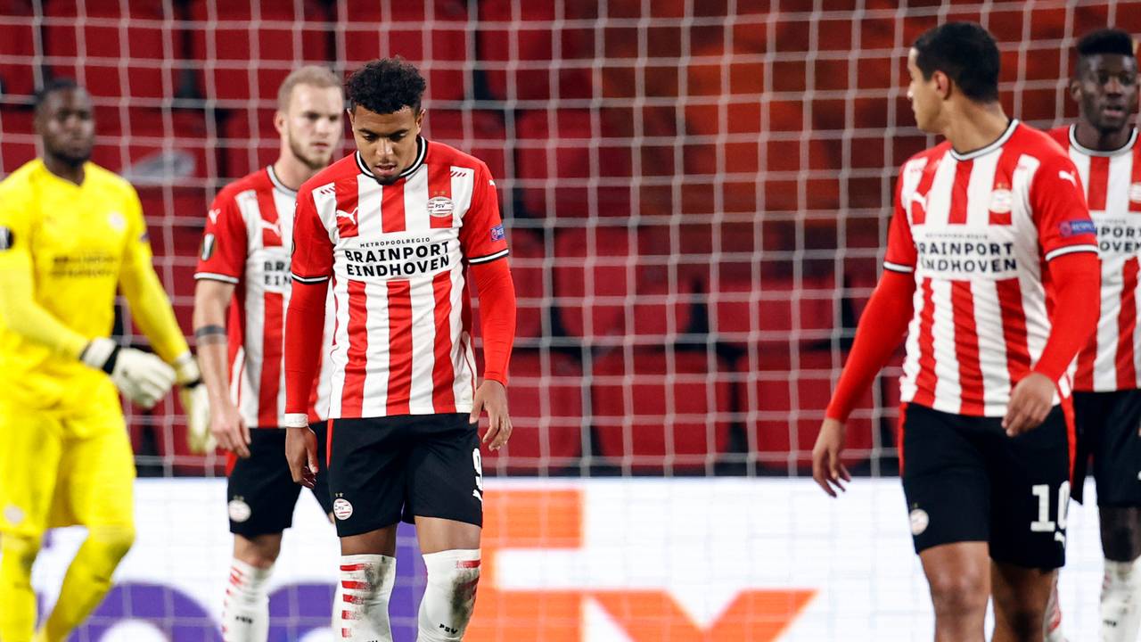 Teleurstelling bij PSV na nederlaag (foto: ANP).