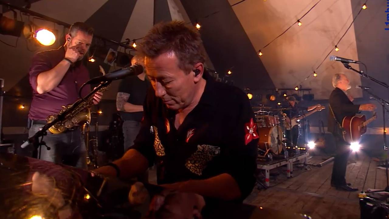 Rowwen Hèze geeft tóch een slotconcert en Omroep Brabant zendt het uit