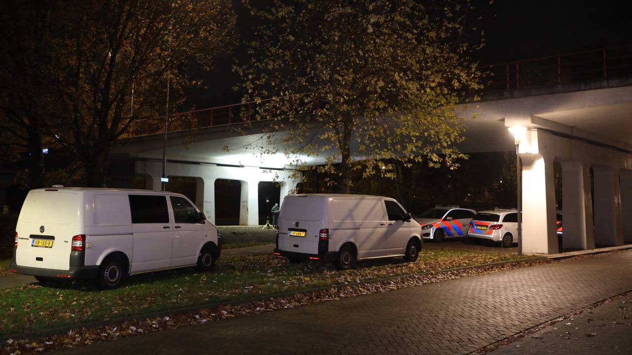De politie doet onderzoek (foto: SQ Vision Mediaprodukties).
