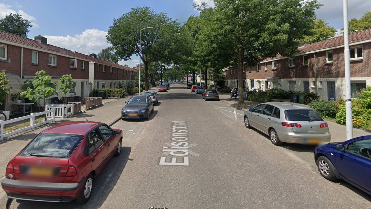 De inval vond plaats op een huis in de Edisonstraat (foto: Google Maps).