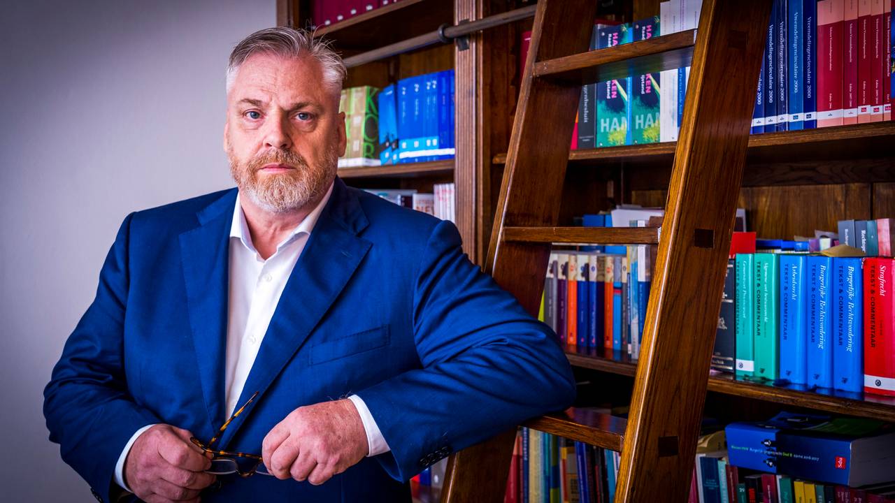 Advocaat Peter Schouten (foto: Lex van Lieshout/ANP).