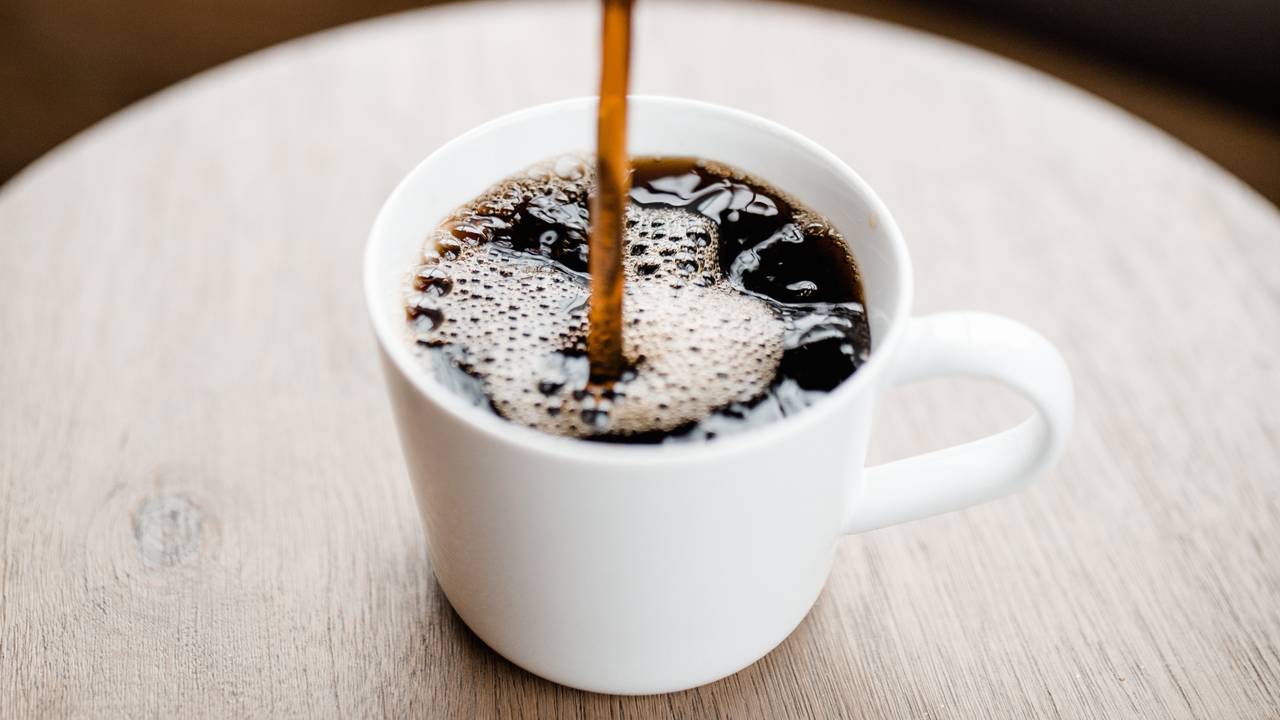 Eerst even koffie, dacht een inbreker in Roosendaal (foto: Pexels).