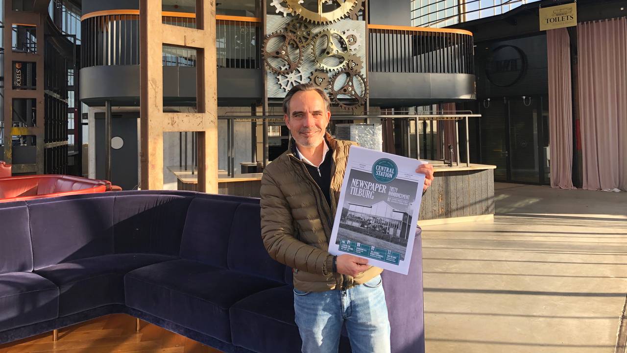 Eigenaar Alexander Holterman in het toekomstige foodcourt in de Tilburgse Spoorzone (foto: Tom van den Oetelaar).