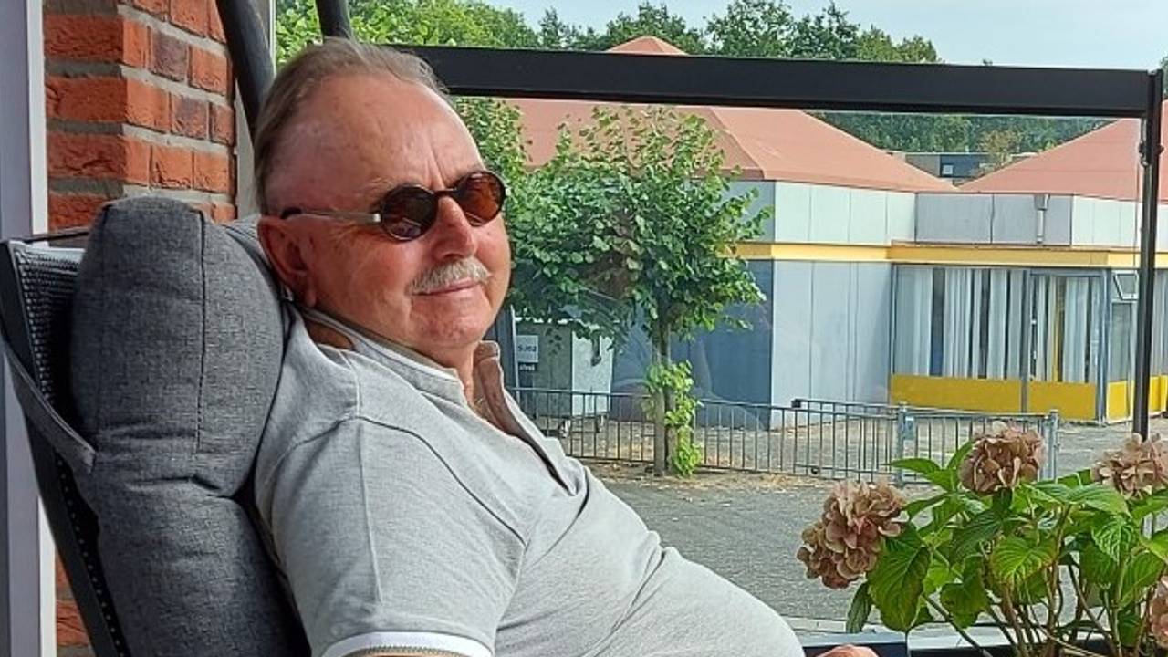 Zomer 2020: Ad genietend van het zonnetje (foto: Annie Leenders).