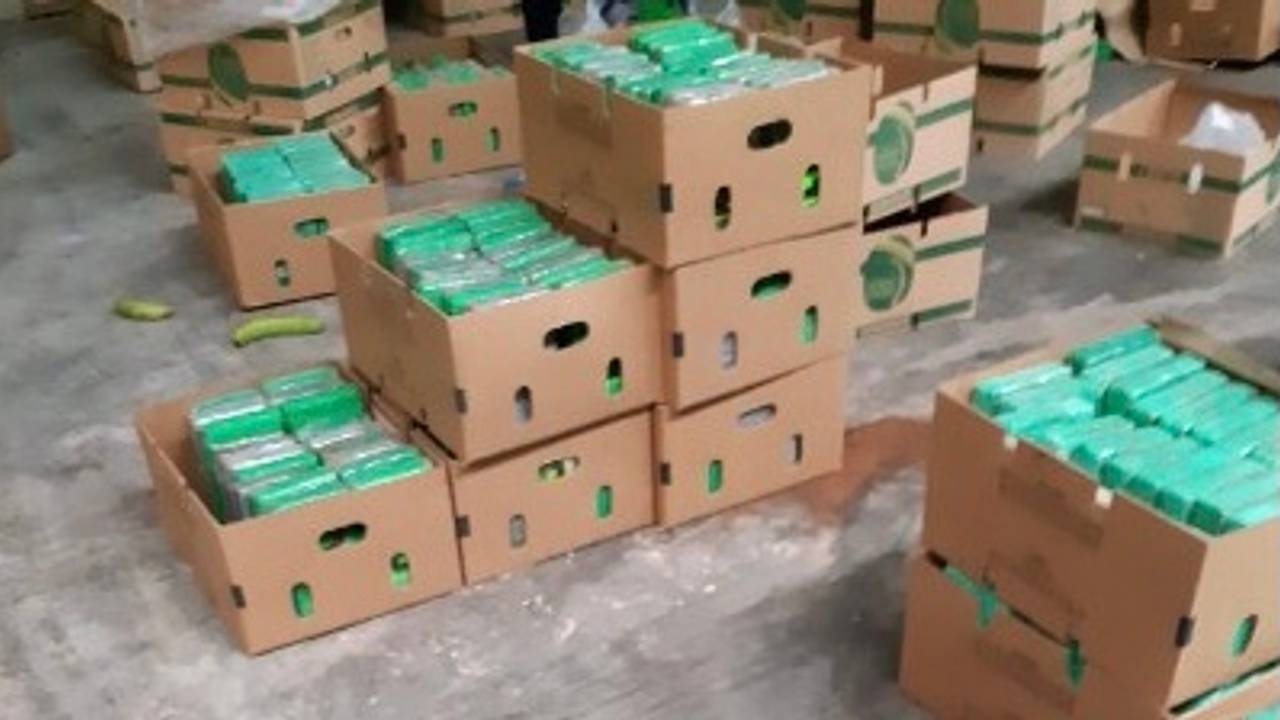 Een deel van de drugsvangst (foto: politie).