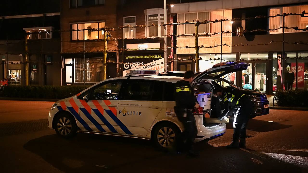 De eerste overval gebeurde aan het Besterdplein in Tilburg (Foto: SQ Vision).