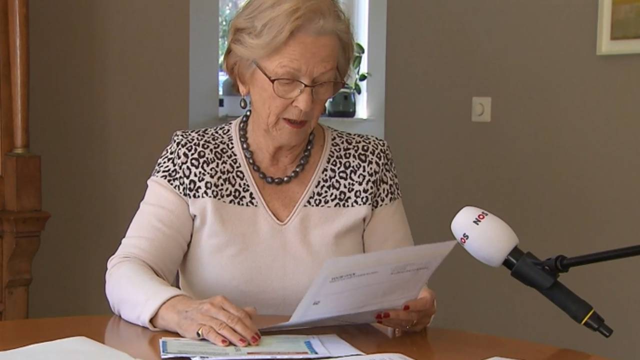 De 73-jarige Diny Stolvoort uit Boxtel heeft haar stem per post uitgebracht