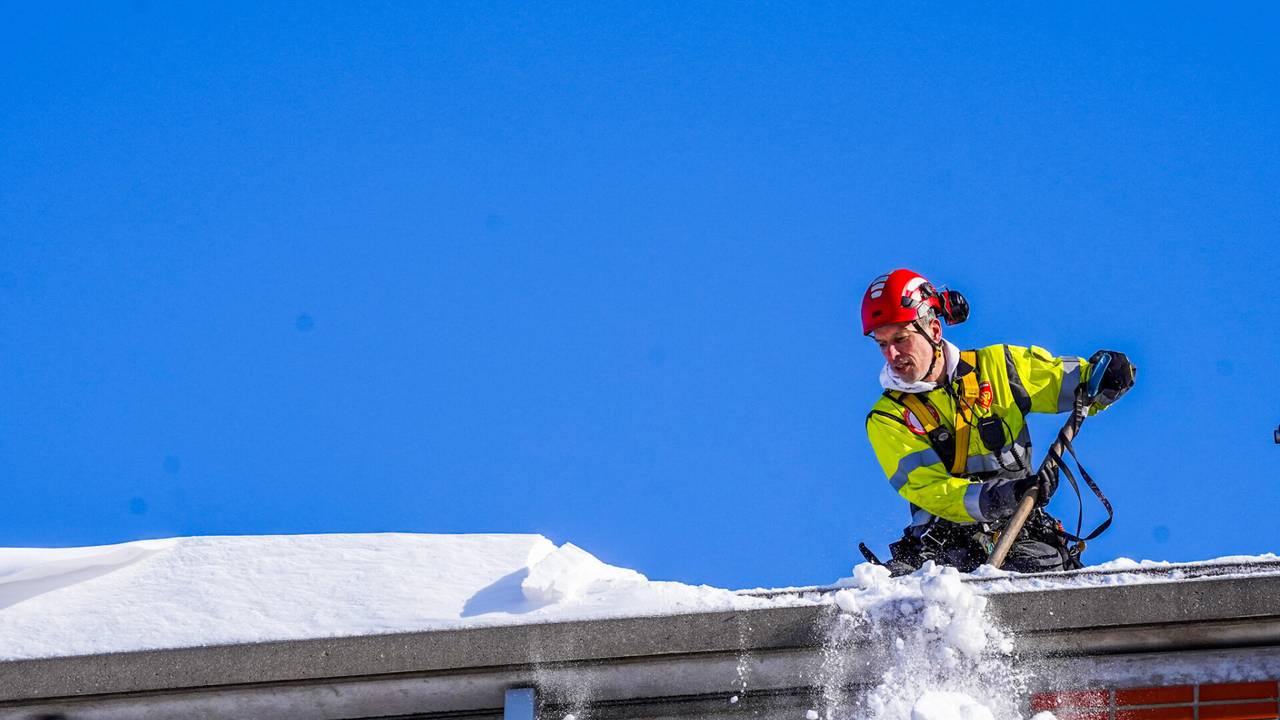 Gespecialiseerde inzet van de brandweer voor sneeuw en ijs (Foto: Dave Hendriks)