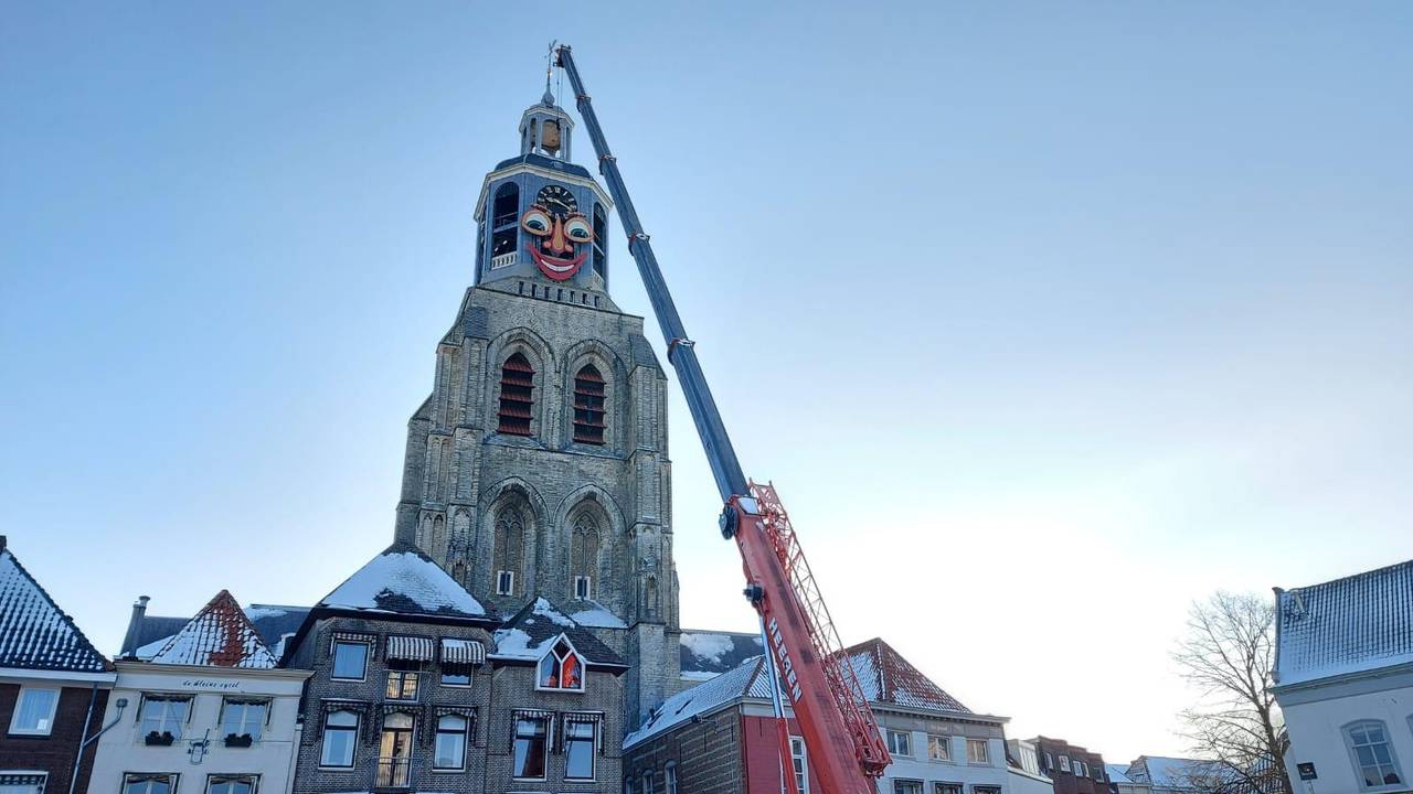 De Peperbus kan weer 'kijken', maar niet 'horen' (foto: ZuidWest TV).