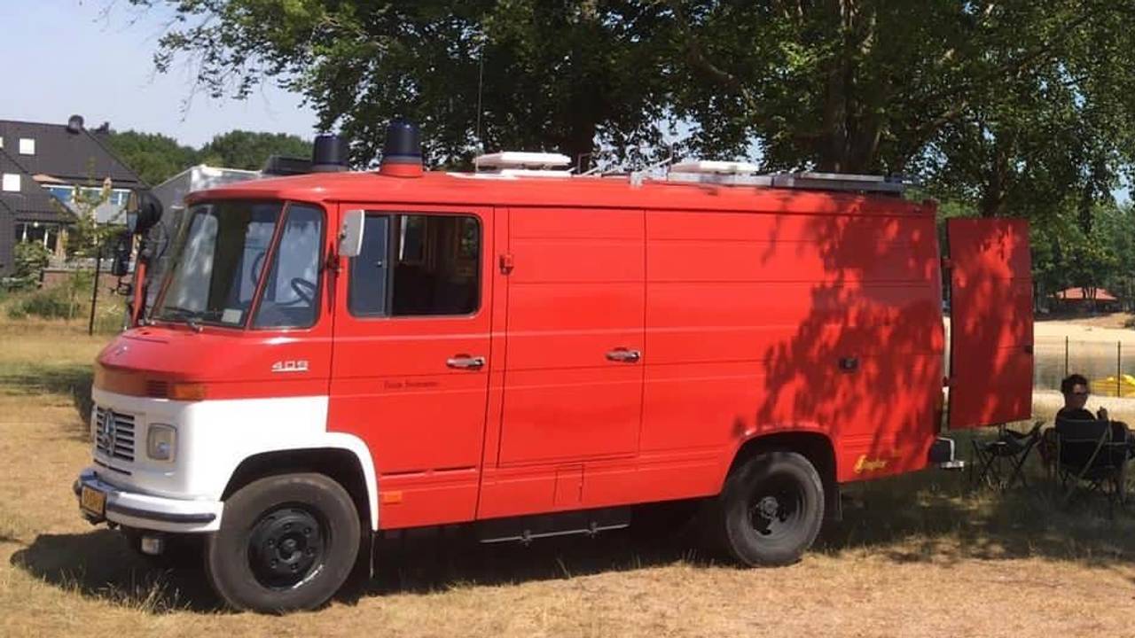 De brandweerauto van Rob en Joam is weer terug.