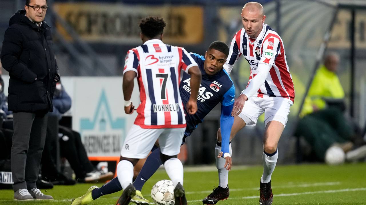 Willem II had veel moeite met het tiental van AZ (foto: OrangePictures).
