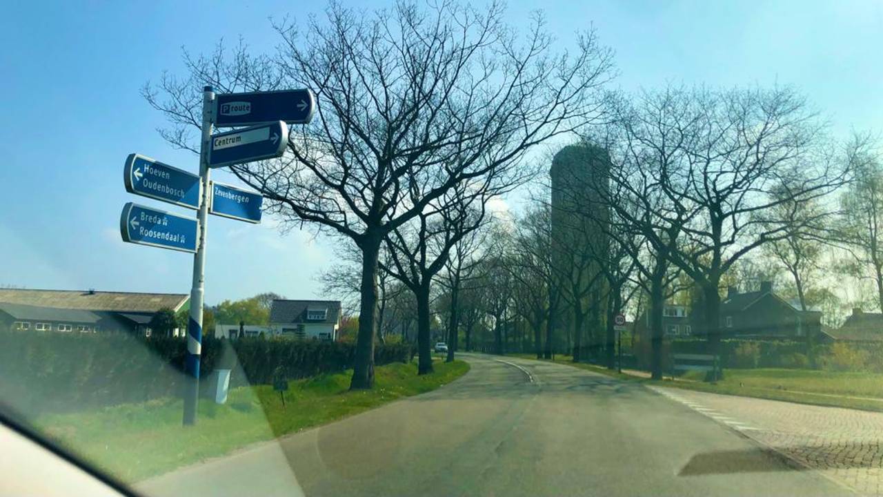 De Hoevensebaan waar de radarcontrole werd gehouden (foto: Raoul Cartens).