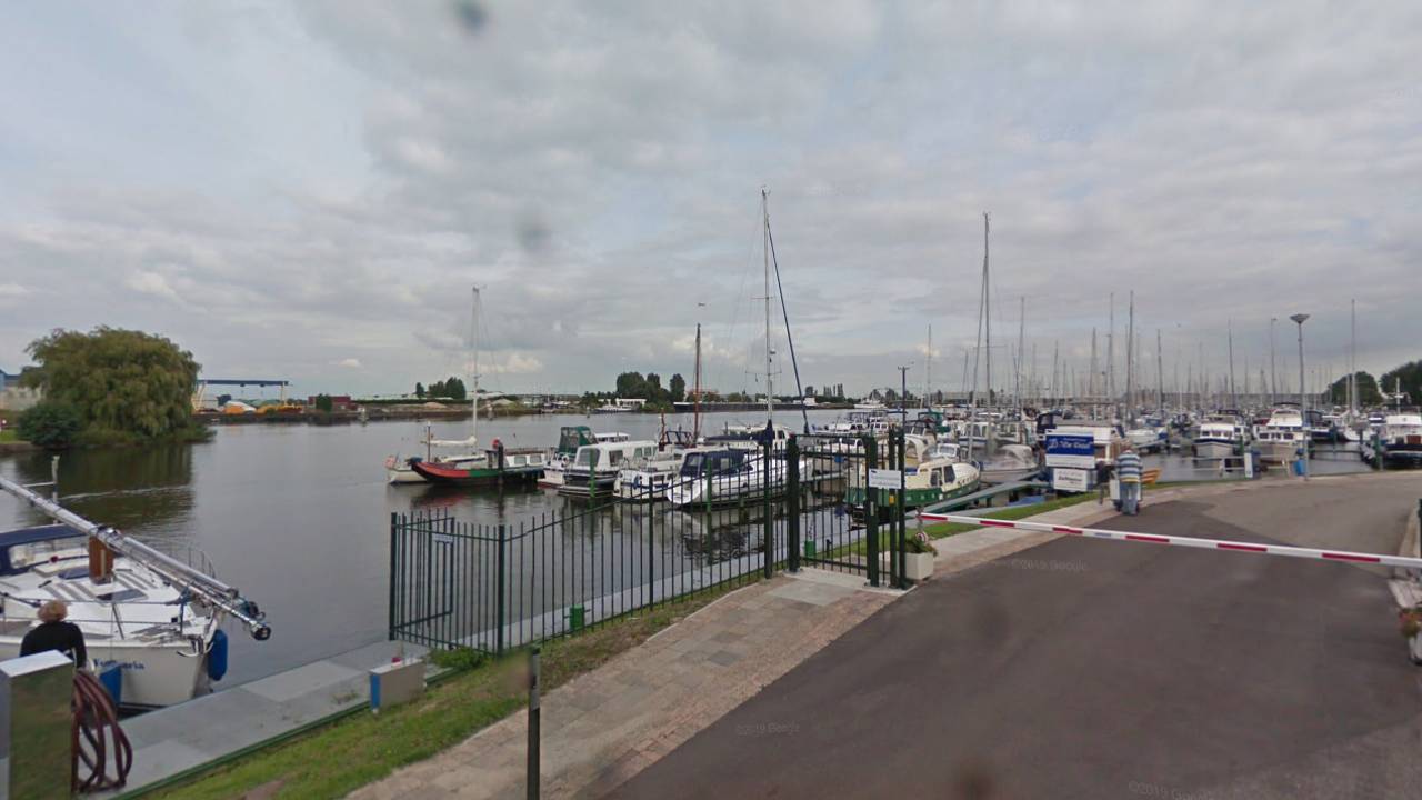 De jachthaven bij Dintelmond (foto: Google Maps).